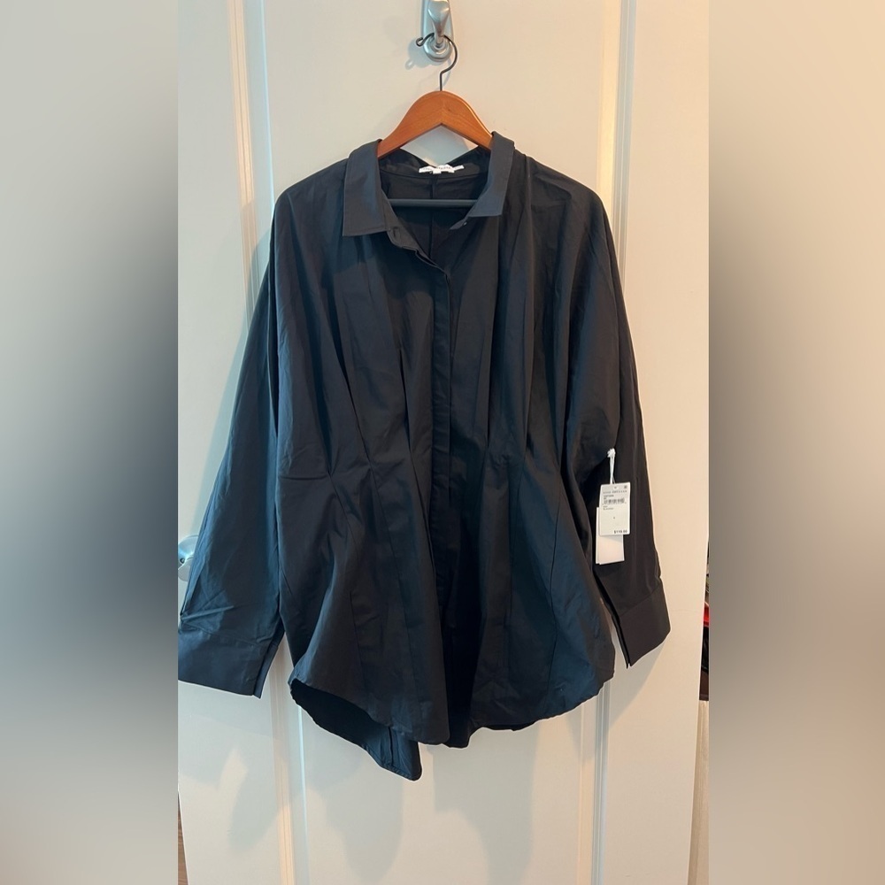 GOOD AMERICAN Darted Stretch Poplin Button-up Shirt In Black
